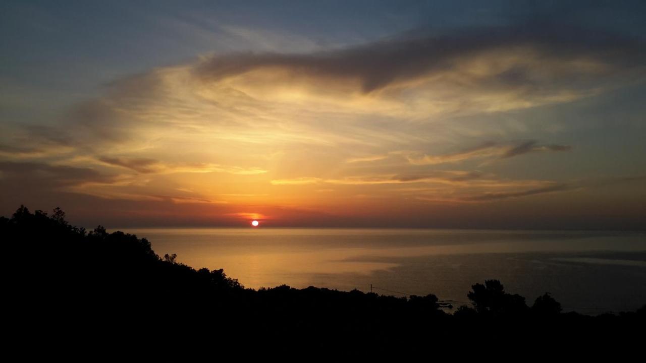 Villa L'Alpana En Bois Vue Mer A 180 Degres Sari-Solenzara Bagian luar foto